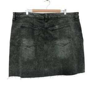 NEW - Old Navy Black Denim Raw Hem Jean Mini Skirt size 24 24W Plus 3X